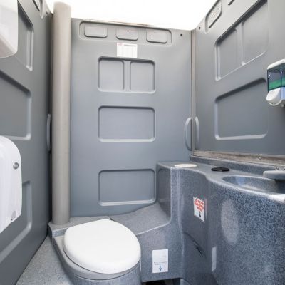 Deluxe - Style Portable Toilets