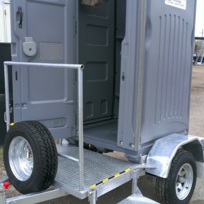 Tow-Yourself Single Shower Trailer
